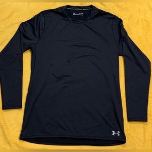 Under Armour fitted coldgear Black Long Sleeve Tee Shirt. Men’s size XL